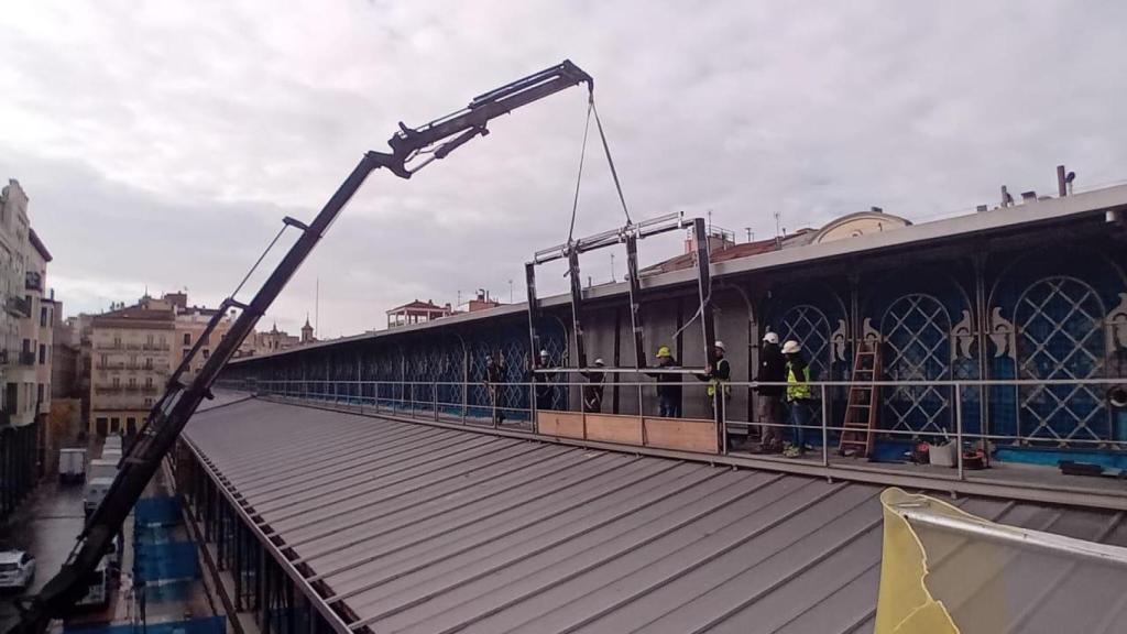 Obras de cerramiento en el Mercado Central de Zaragoza