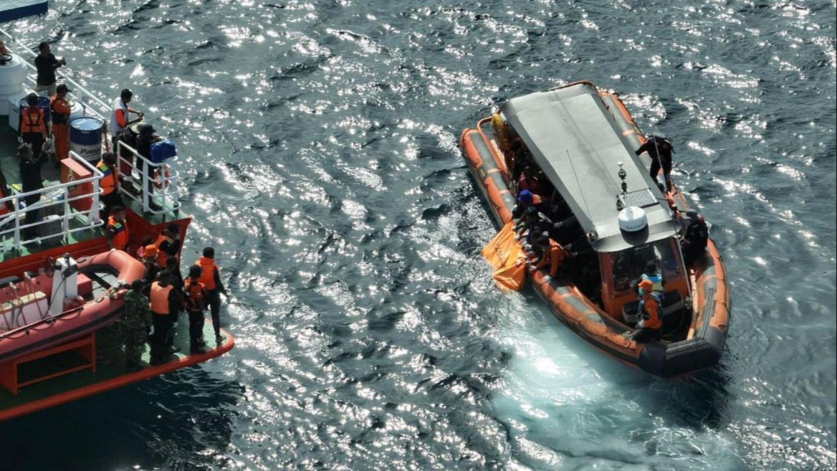 Trabajos de búsqueda en Indonesia. Basarnas