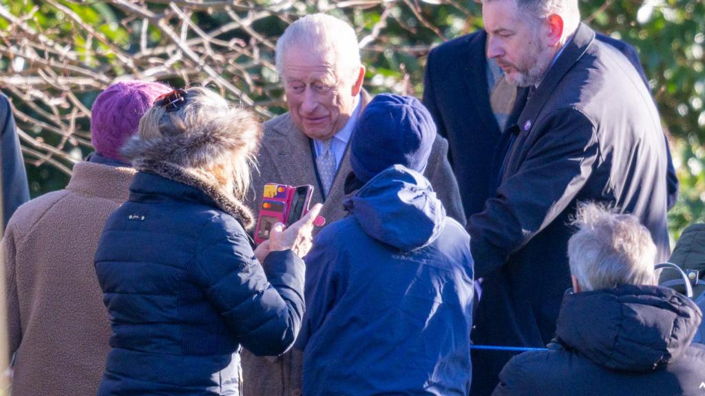 Este domingo, los reyes Carlos y Camila fueron vistos en un servicio religioso en la iglesia de Santa María Magdalena, en Sandringham.