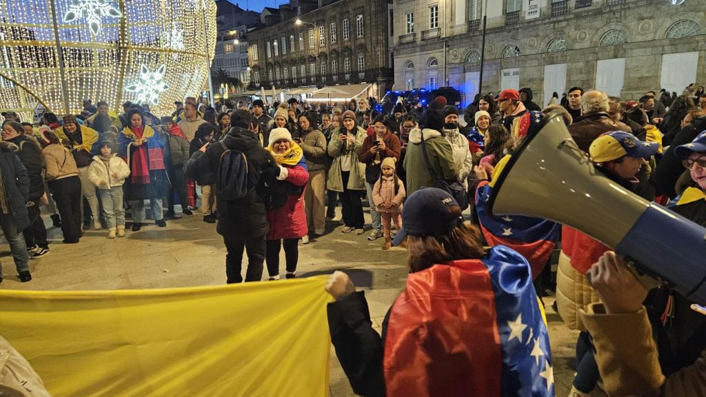 Concentración de venezolanos en A Coruña tras la captura de Maduro.