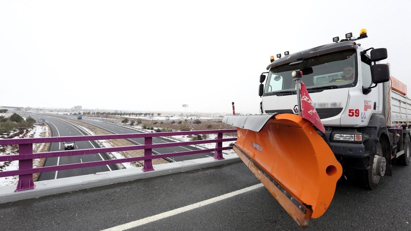 Imagen de archivo de una quitanieves.