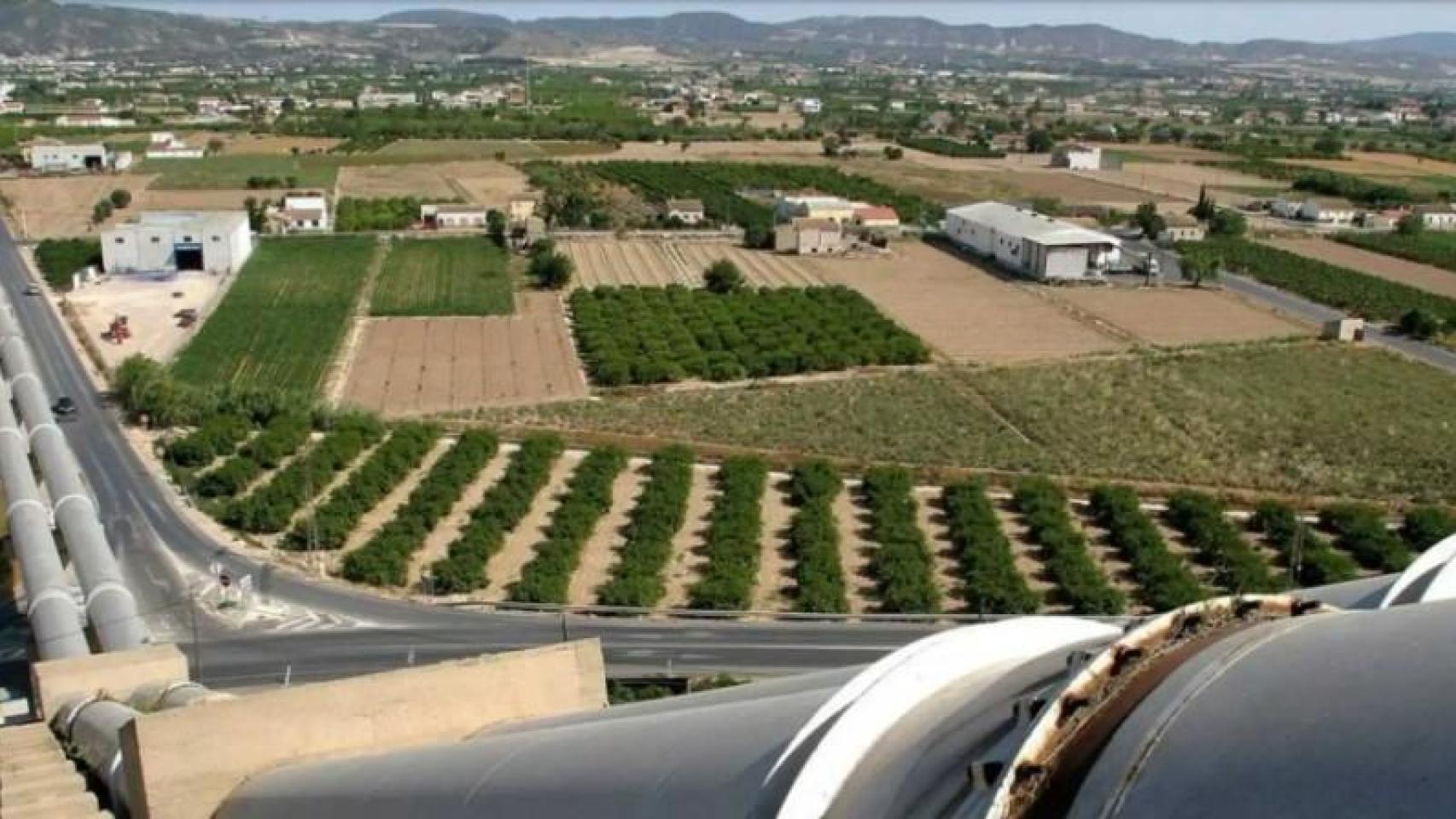 Una imagen de las tuberías del Trasvase Tajo-Segura en el límite entre la Región de Murcia y Orihuela.