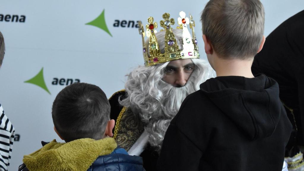 Los Reyes Magos atendieron las peticiones de lo más pequeños en el Espacio Cultural