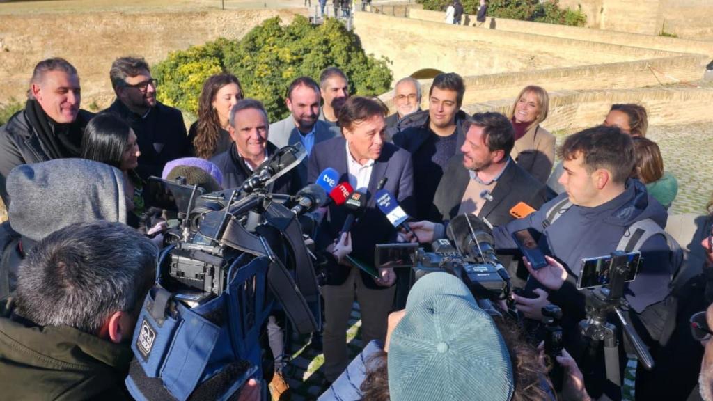 Tomás Guitarte, este lunes durante la presentación de los candidatos.