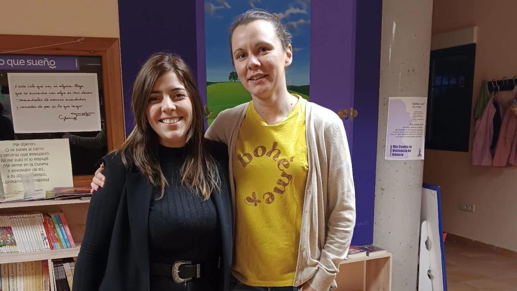 Ester y María Jesús, durante la presentación del libro en Zamora