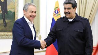 Zapatero, junto a Nicolás Maduro.