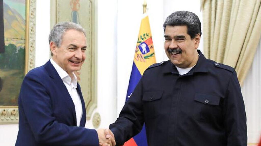 Zapatero, junto a Nicolás Maduro.