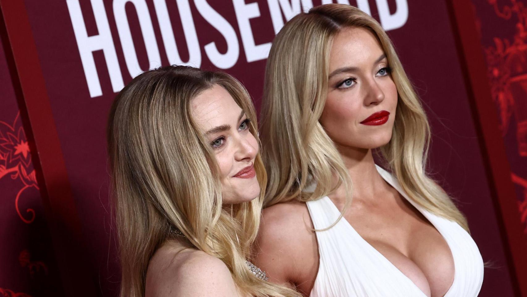 Amanda Seyfried y Sydney Sweeney, en la première de 'La asistenta' en diciembre de 2025.