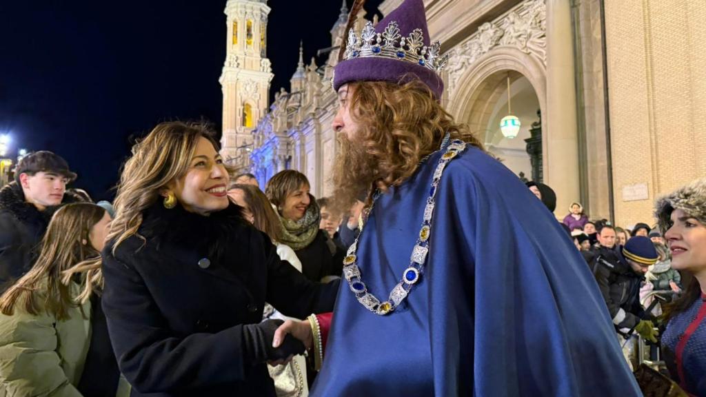 La alcaldesa de Zaragoza, Natalia Chueca, recibe a Gaspar