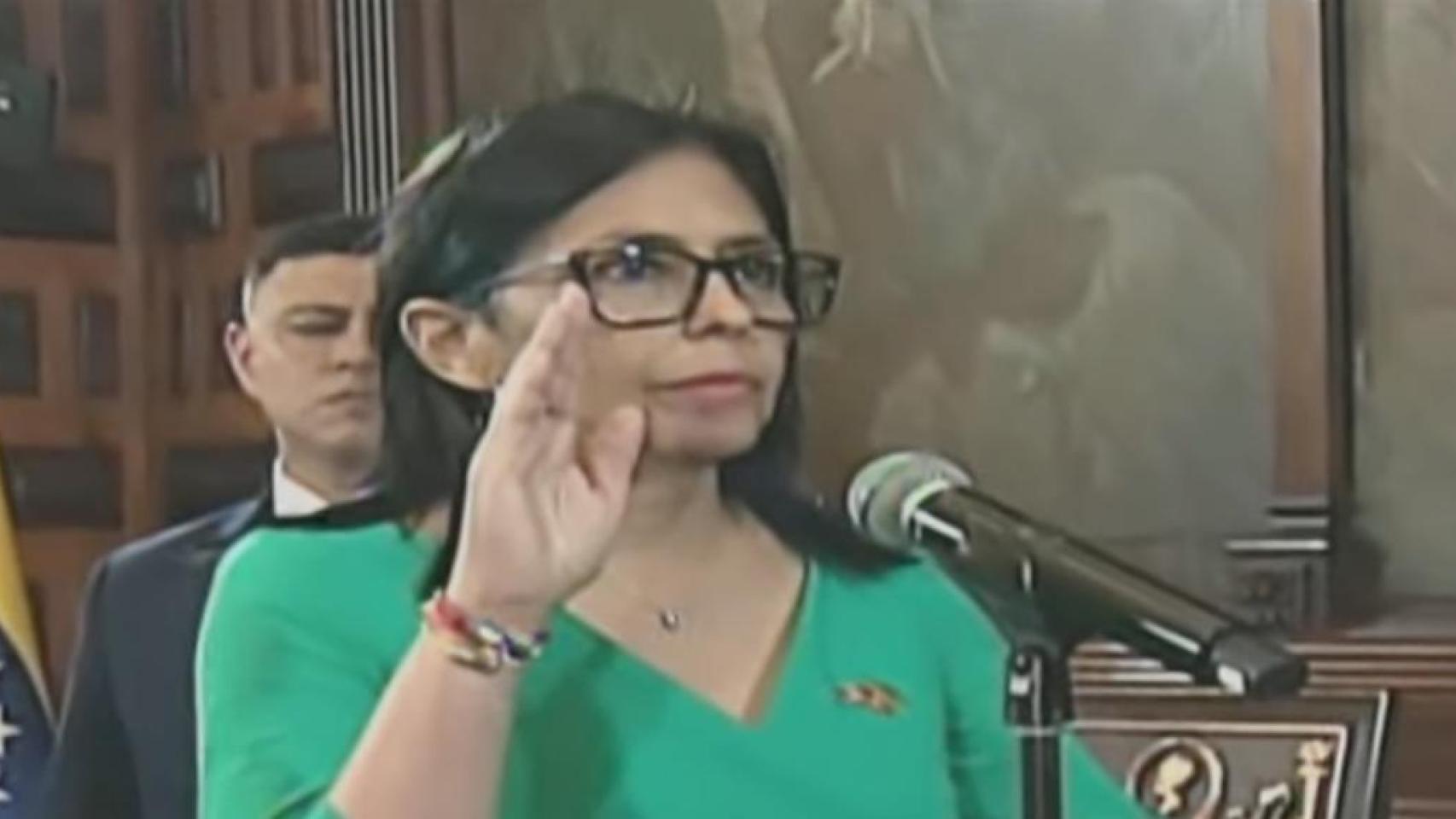 Delcy Rodríguez jura como presidenta de Venezuela.