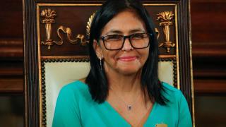 Delcy Rodríguez asiste a su ceremonia de juramentación como presidenta interina de Venezuela en la Asamblea Nacional.