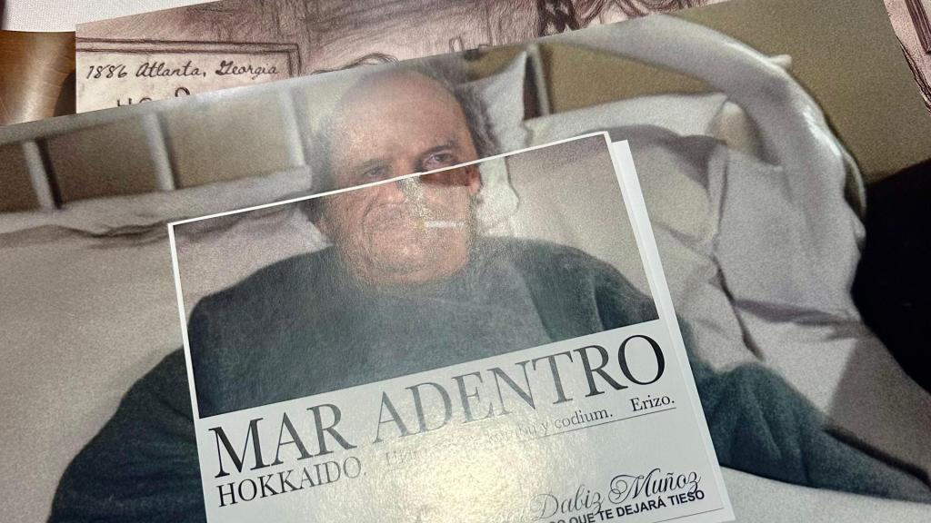 Dabiz Muñoz en una de sus fichas ilustradas que entregan a lo largo del menú de DiverXO.