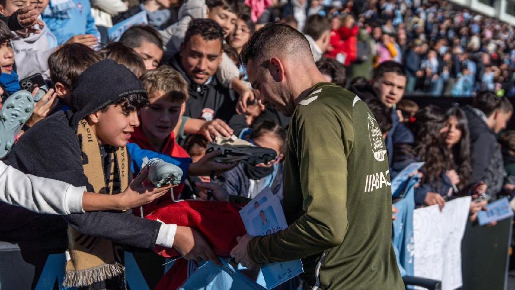 Entrenamiento a puertas abiertas del Celta por el Día de Reyes