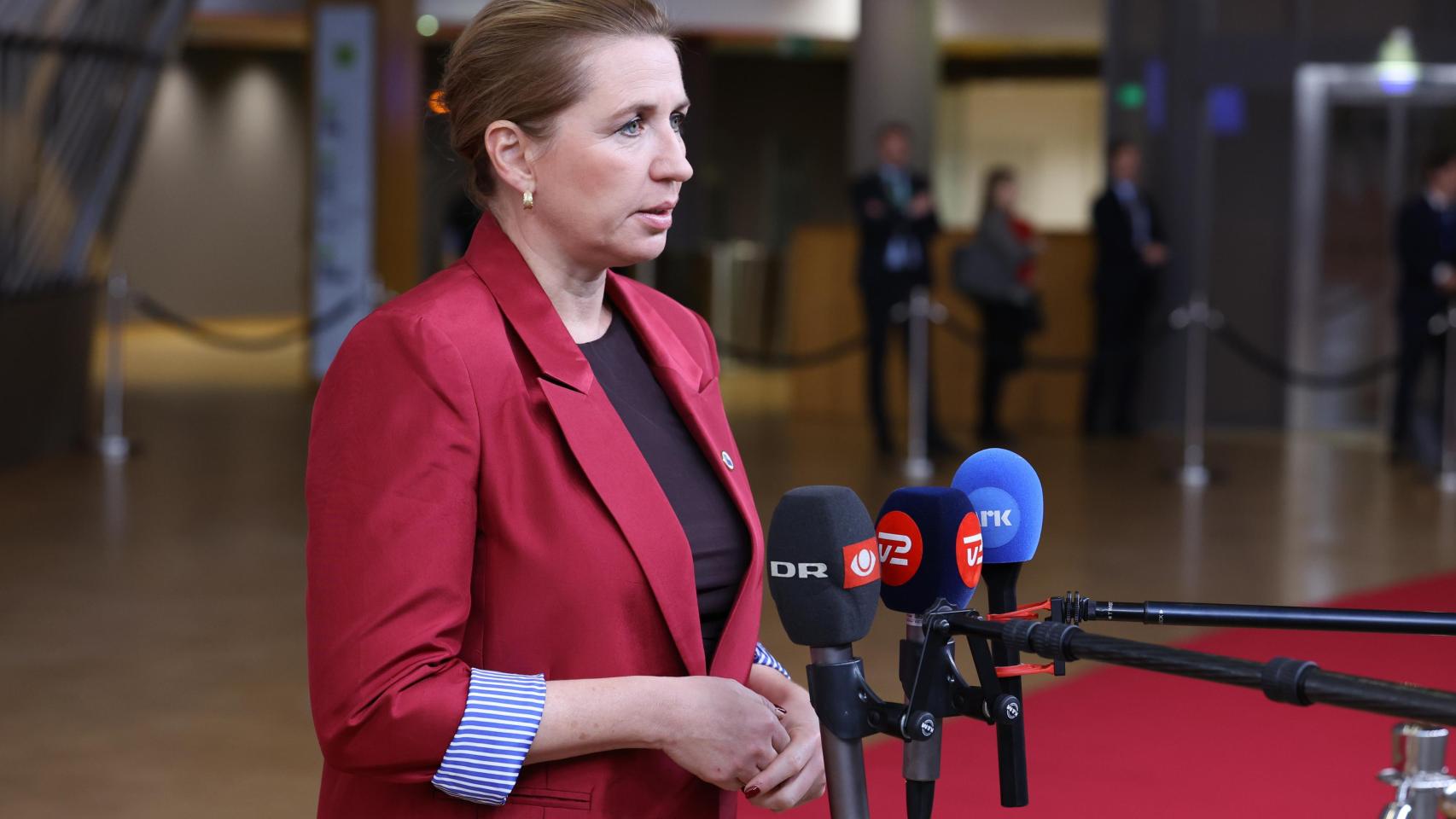 La primera ministra de Dinamarca, Mette Frederiksen, durante una rueda de prensa en Bruselas