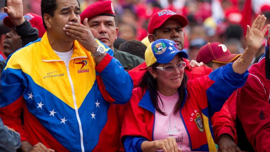 Cilia Flores, junto a Nicolás Maduro, en una foto de archivo durante una manifestación en Caracas el 1 de mayo de 2013.