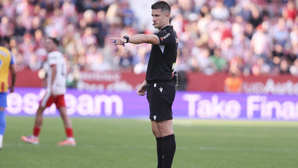 Isidro Díaz de Mera, durante el Girona-Valencia.