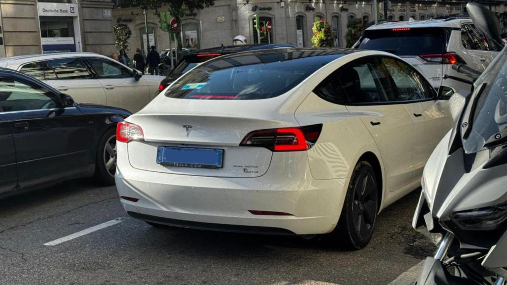 VTC circulando por el centro de Vigo