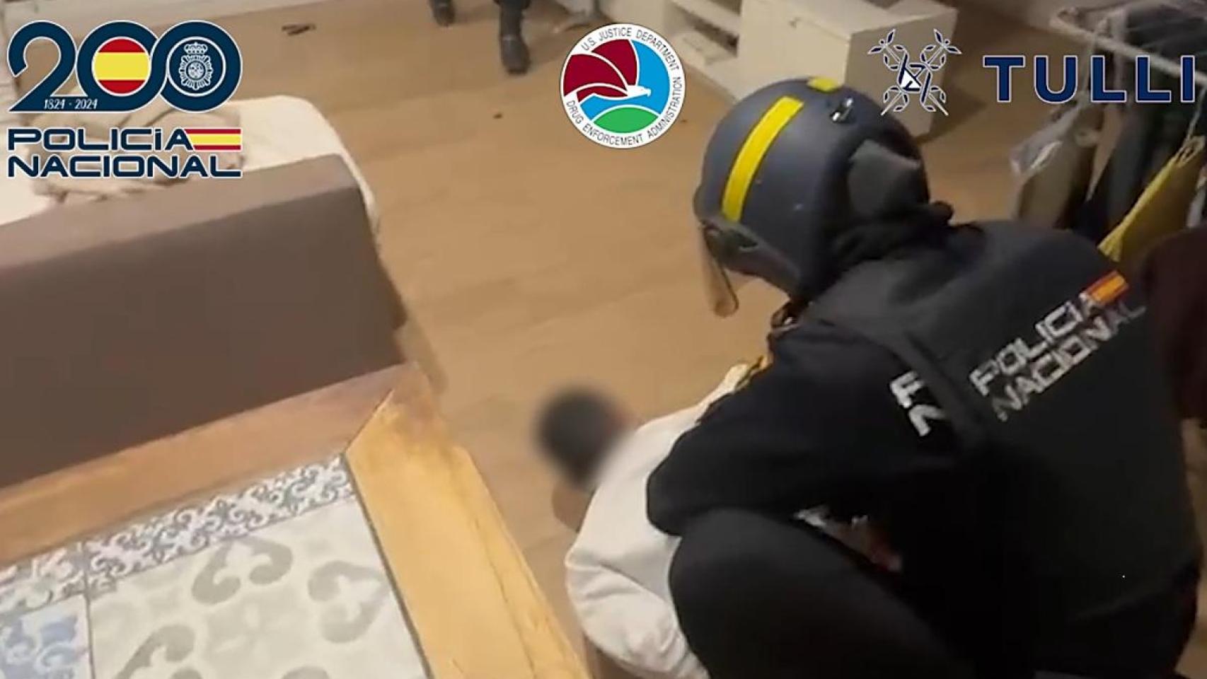 La Policía y la DEA desmantelan la red del cártel de Sinaloa que enviaba metanfetamina oculta en mármol.