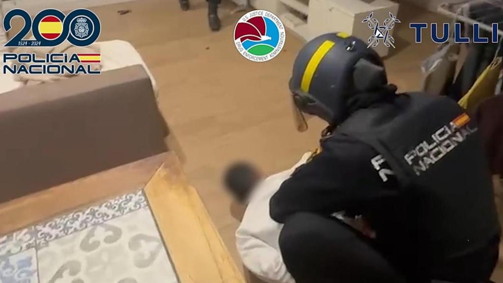 La Policía y la DEA desmantelan la red del cártel de Sinaloa que enviaba metanfetamina oculta en mármol.