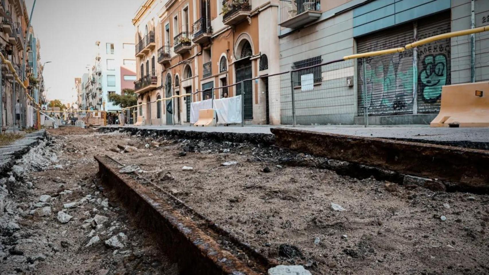 Imagen de la vía desenterrada en Barcelona