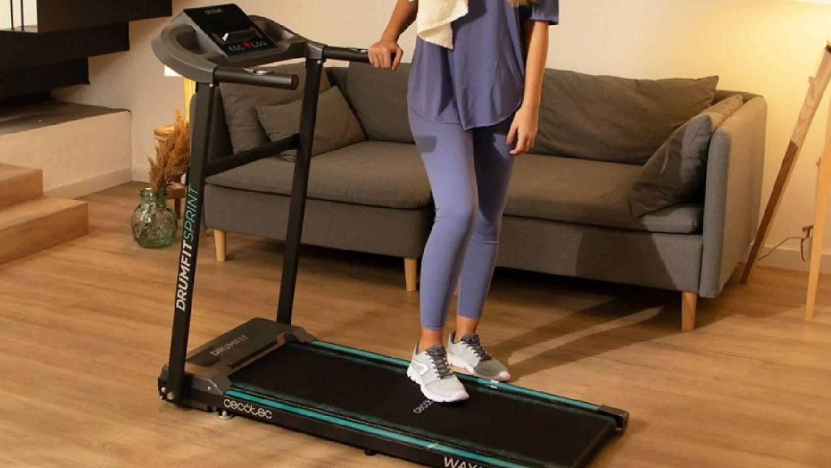 Entrena sin excusas: así es la cinta de correr Cecotec que triunfa para hacer deporte en casa en 2026