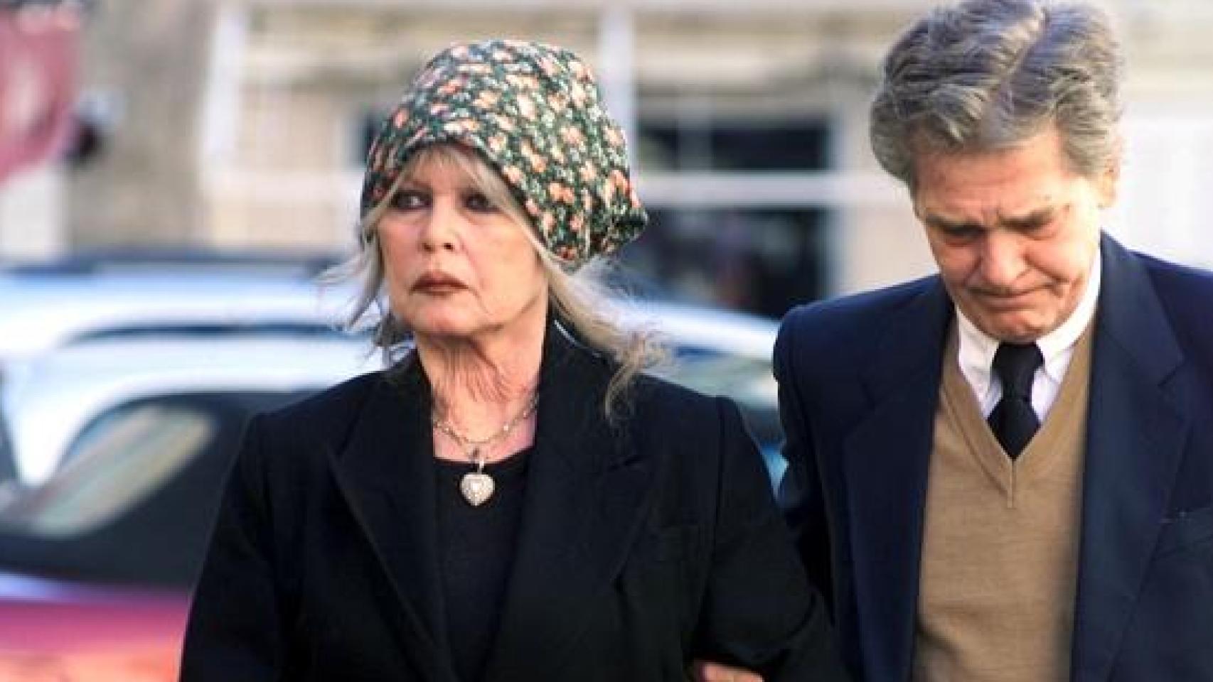 Brigitte Bardot y su viudo Bernard d'Ormale.