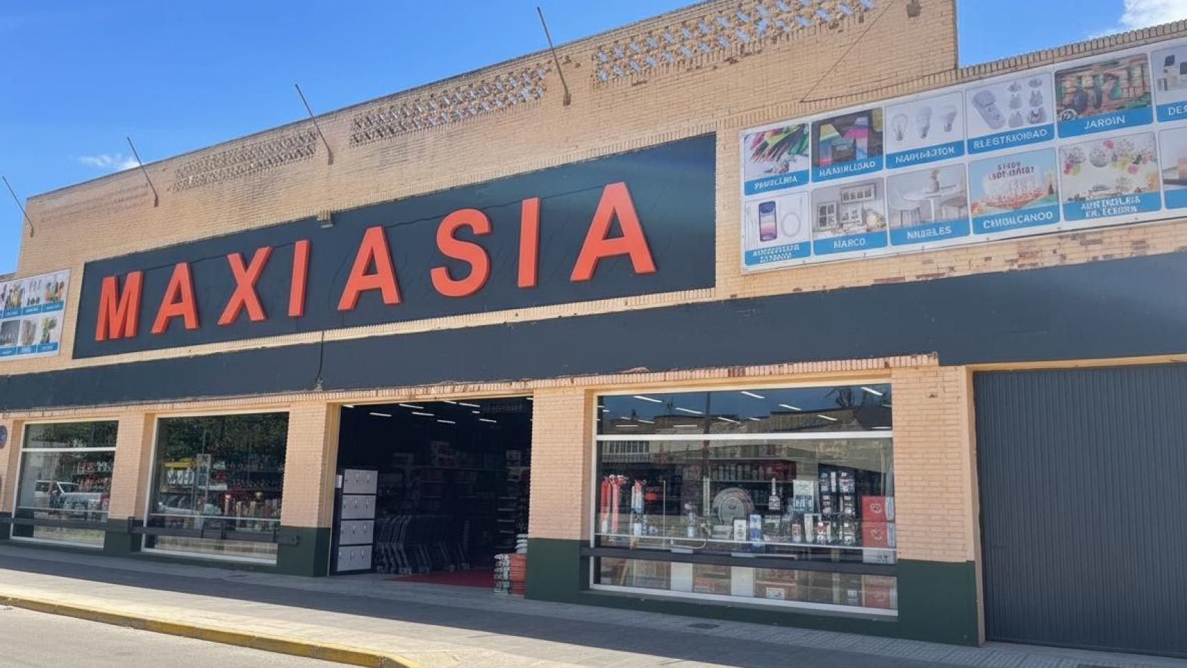 Maxi Asia en Torrijos (Toledo).