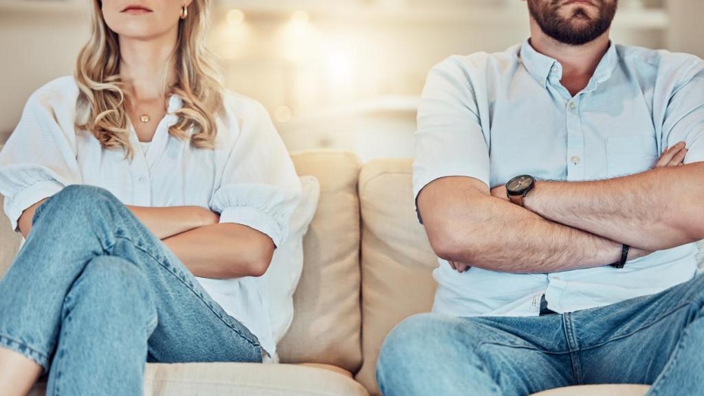 Una pareja tras una discusión.