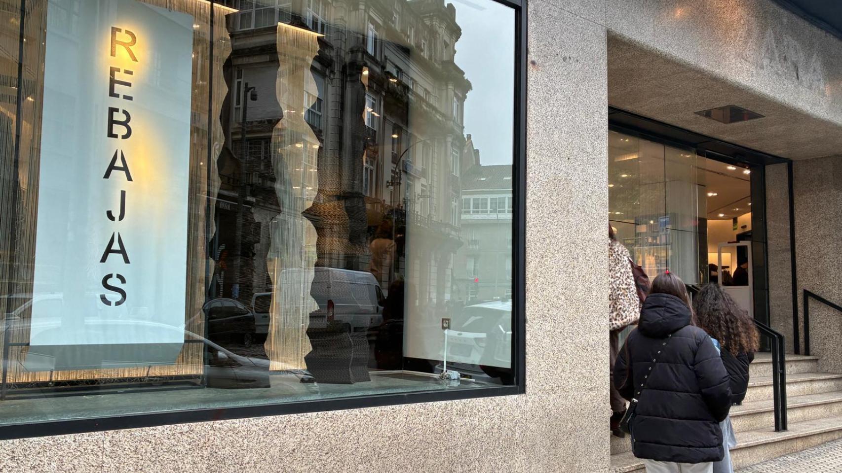 Comienzan las rebajas de invierno en las tiendas de Santiago: Es mi día favorito del año