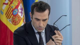 El ministro de Economía, Comercio y Empresa, Carlos Cuerpo, interviene durante una rueda de prensa tras el Consejo de Ministros.