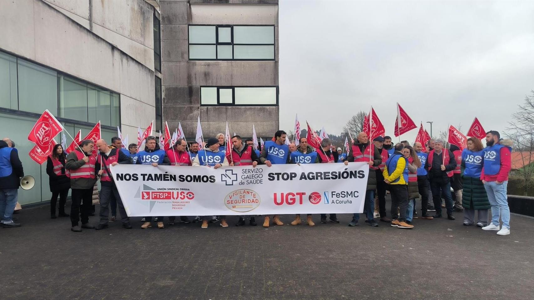 Un centenar de personas denuncian ante Sanidade la inseguridad en la vigilancia privada sanitaria de Galicia
