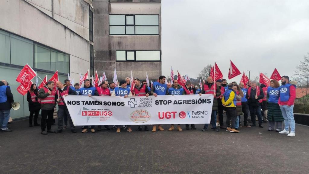 Un centenar de personas denuncian ante Sanidade la inseguridad en la vigilancia privada sanitaria de Galicia