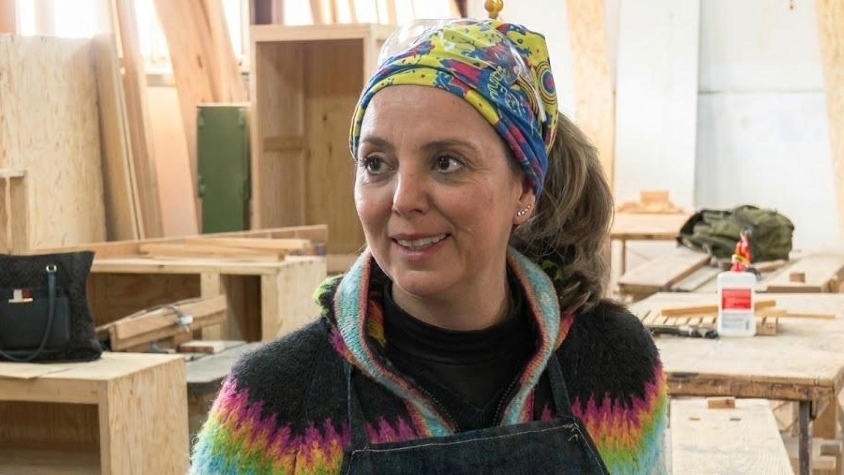 Sofía, carpintera.