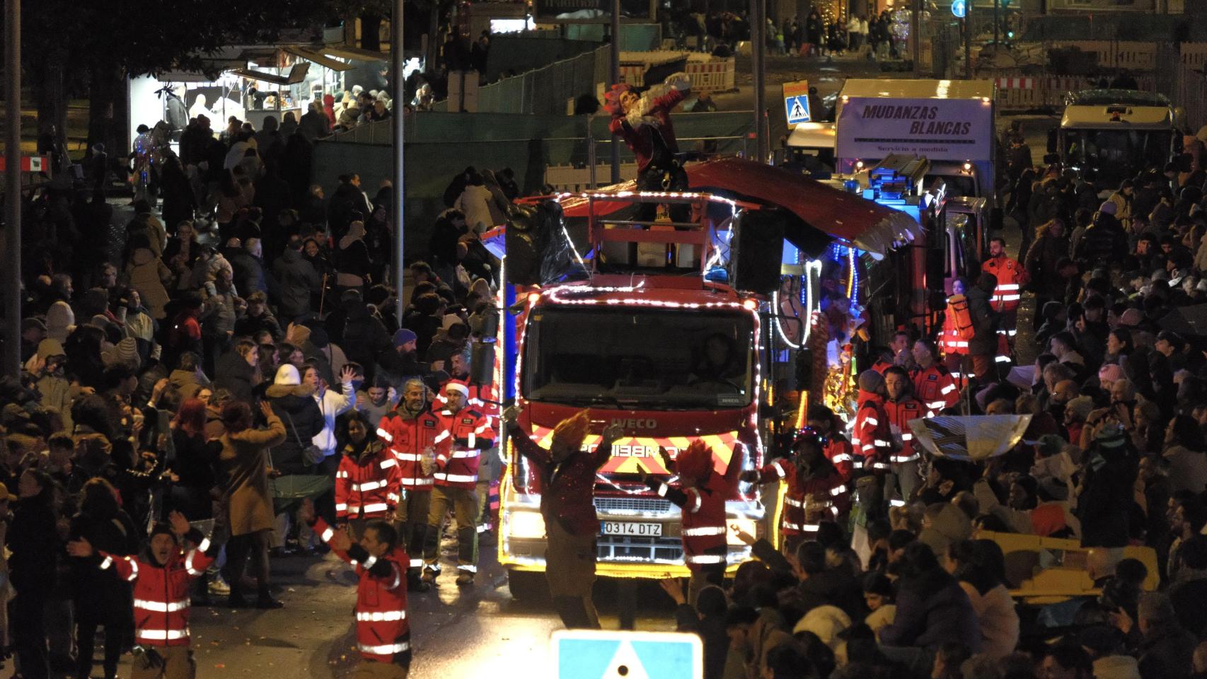 Los Bomberos durante la Cabalgata de Reyes 2026 de A Coruña