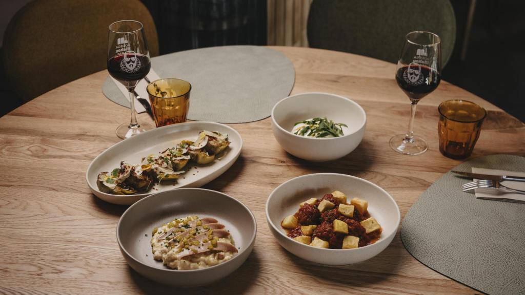 Platos de Café de Cervantes.