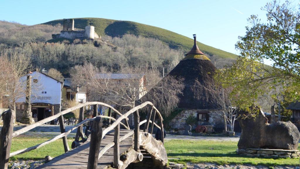 Palloza y astillo de Balboa