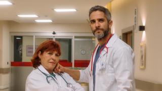 Roberto Leal y su madre Mercedes Guillén protagonizan 'Nos vamos de madre' en Antena 3.