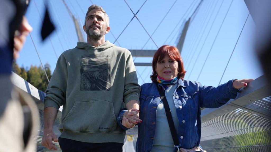 Roberto Leal y su madre Mercedes Guillén.