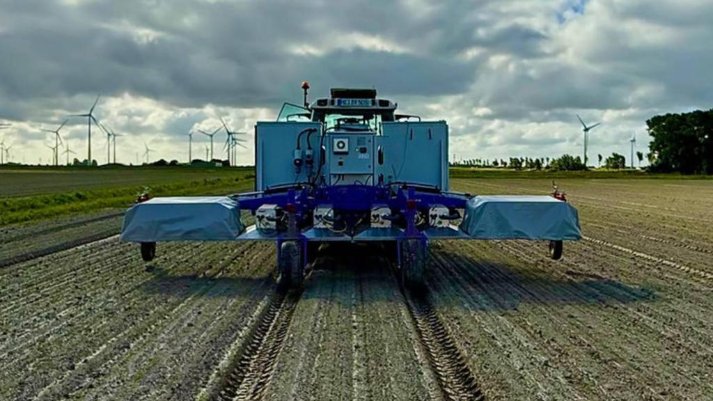 El robot que acaba con la maleza.