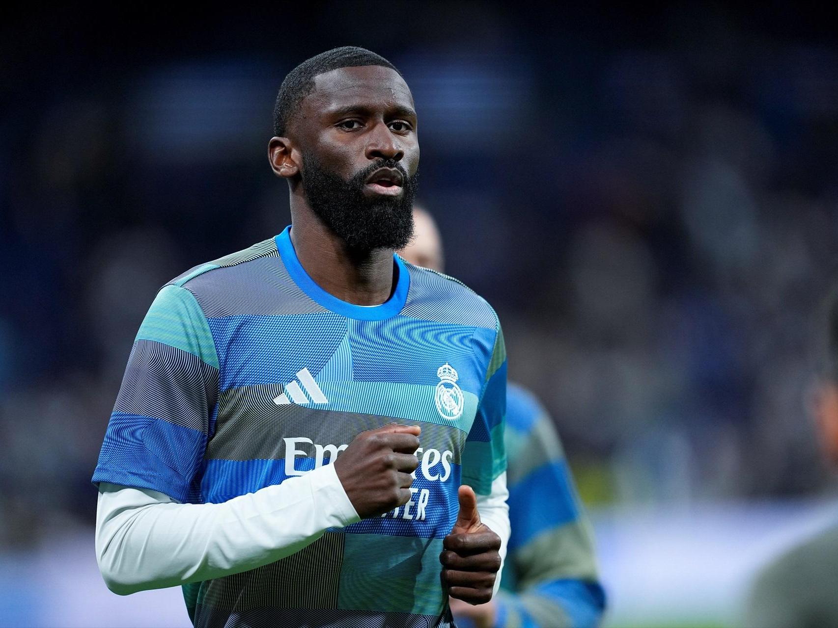 Antonio Rüdiger, calentando con el Real Madrid