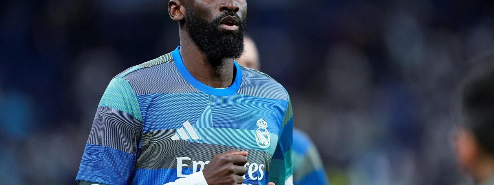 Antonio Rüdiger, calentando con el Real Madrid