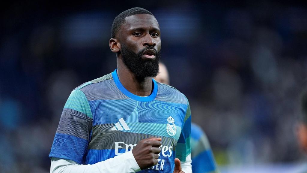 Antonio Rüdiger, calentando con el Real Madrid