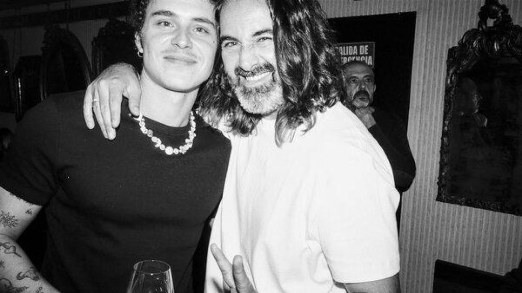 Arón Piper en el local junto con Albert Beniflah, dueño de Grupo Mosh.