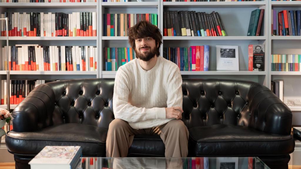 David Uclés habla sobre las mujeres republicanas y las mujeres del régimen franquista.