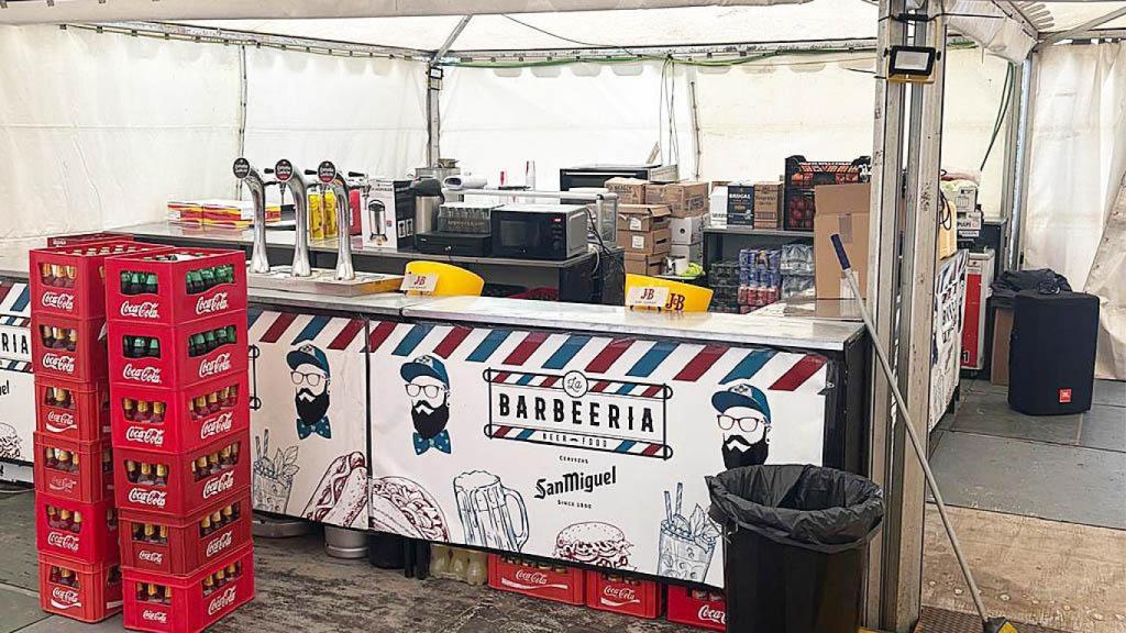 Imagen del puesto de la Barbeería en Pingüinos.