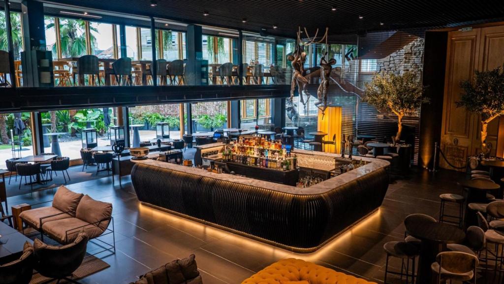 Vista del Restaurante El Olivo desde Templario Lounge Bar, en el Palacio de la Oliva