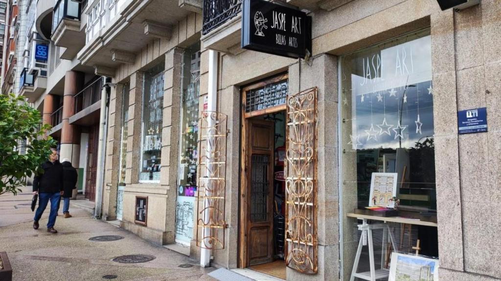 Fachada de Jaspe en Linares Rivas.