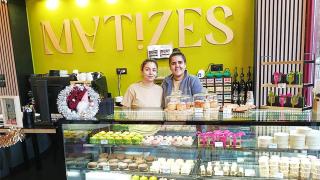 Ainara y Eider en la nueva Pastelería Matizes de Valladolid.