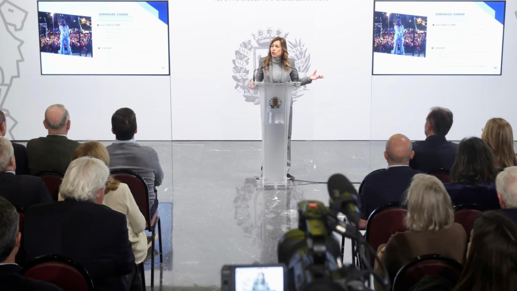 La alcaldesa de Zaragoza, Natalia Chueca, en la presentación de los presupuestos para 2026
