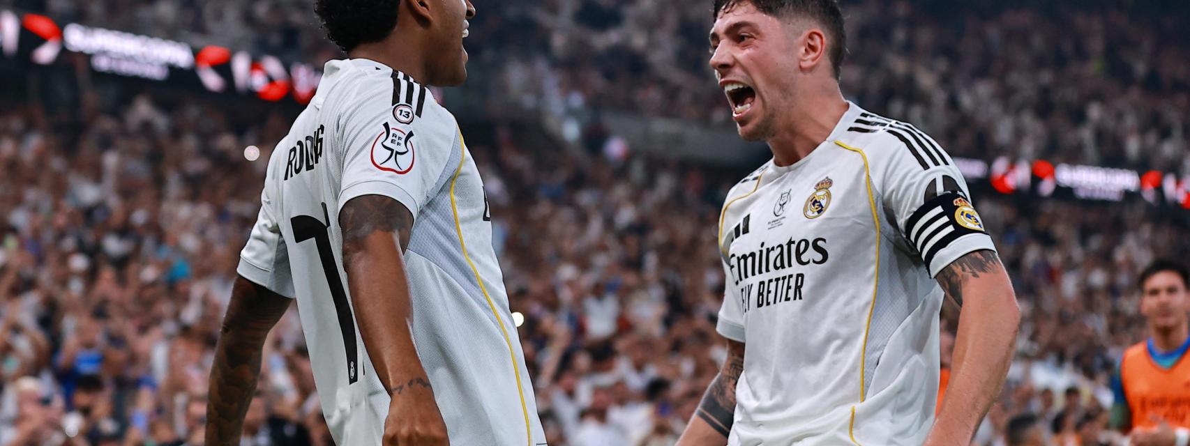 Rodrygo y Valverde celebran el gol del brasileño contra el Atlético de Madrid.